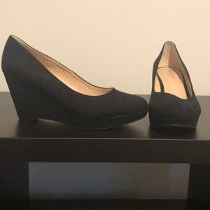 NWOT Black Suede Wedges